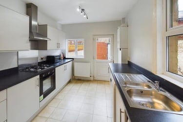 5 bed house, Guildford Place, Heaton, Newcastle, NE65HQ - Image 2
